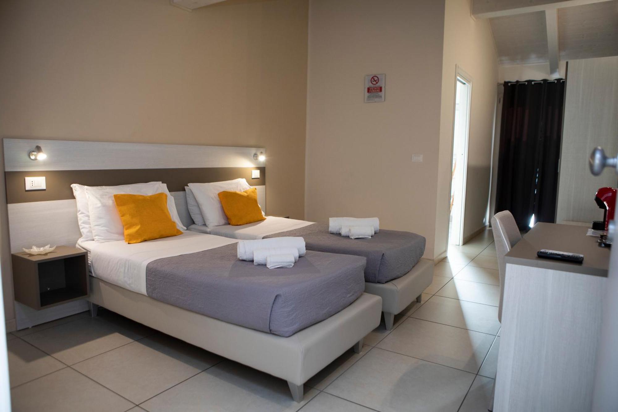 La Perla Amantea - Rooms & Apartaments Dış mekan fotoğraf