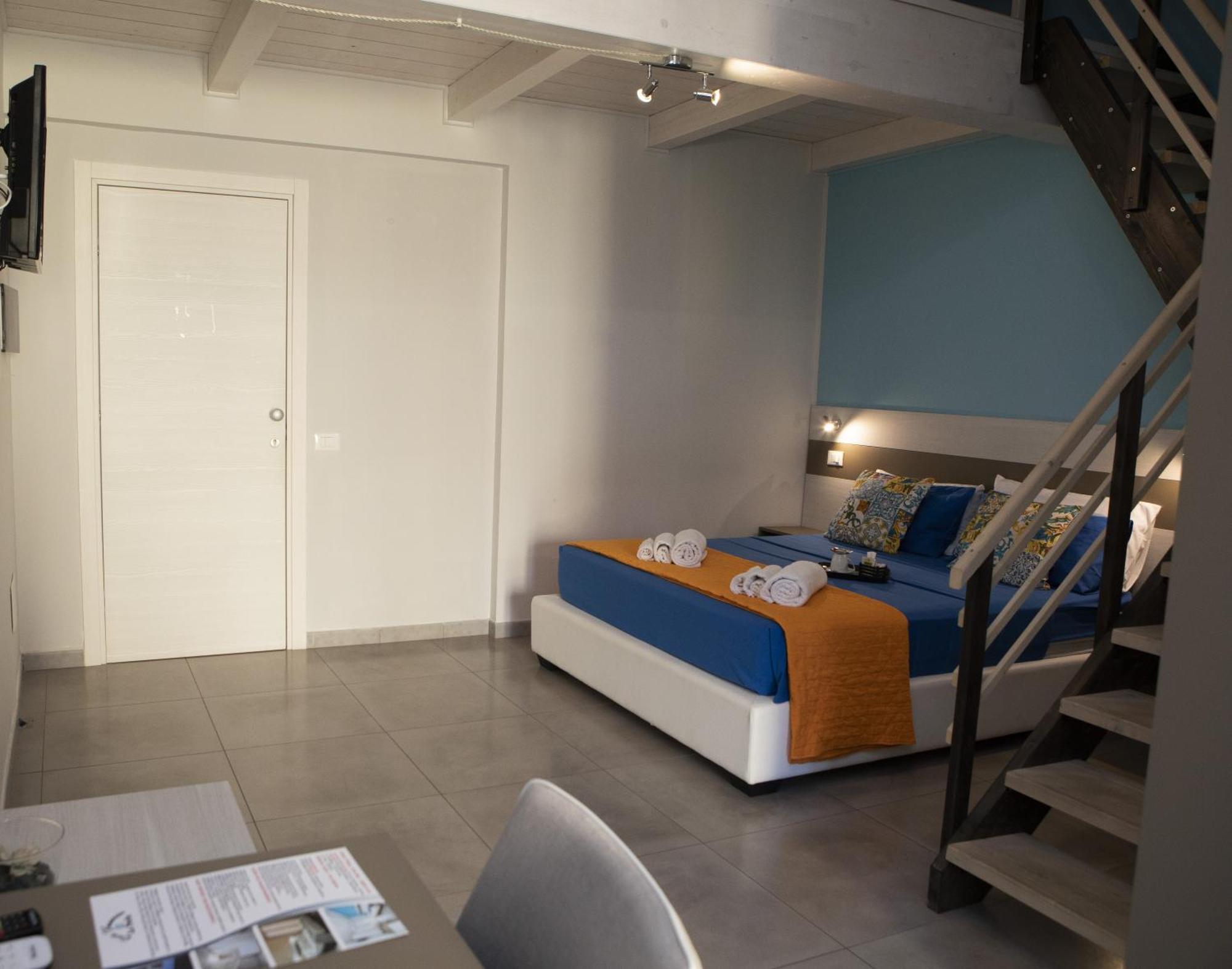 La Perla Amantea - Rooms & Apartaments Dış mekan fotoğraf
